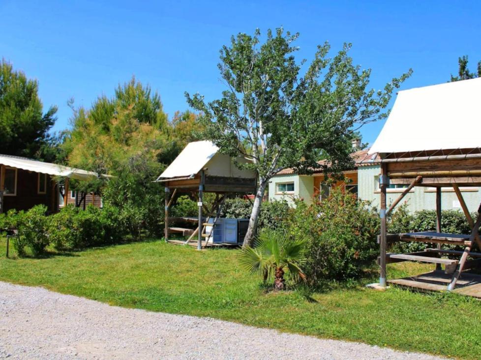 Отель Domaine De La Palme Экстерьер фото