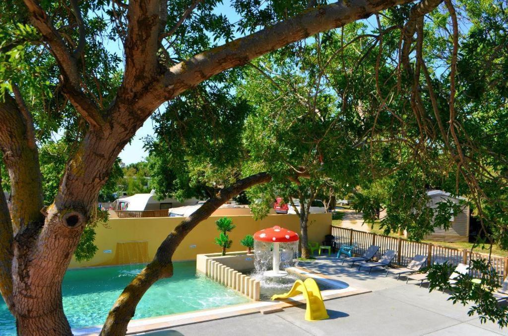 Отель Domaine De La Palme Экстерьер фото